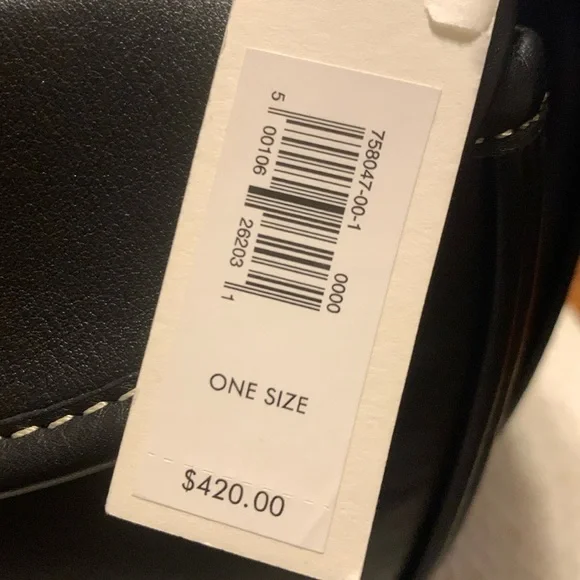 Banana Republic Black Leather Shoulder Bag with Embossed Design - Picture 2 of 7